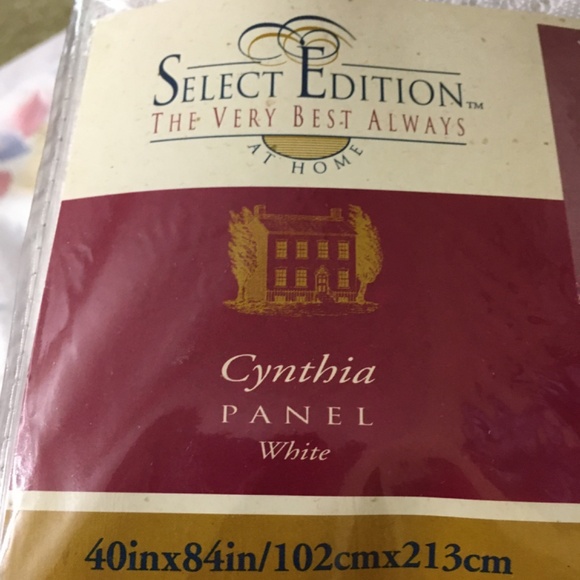 2 Sets of polyester window panels, one new se, one slightly used; 4 pcs total - Picture 11 of 16